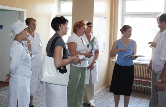 У Дніпродзержинську представники громадськості перевірили роботу Центрів первинної медико-санітарної допомоги (фото)
