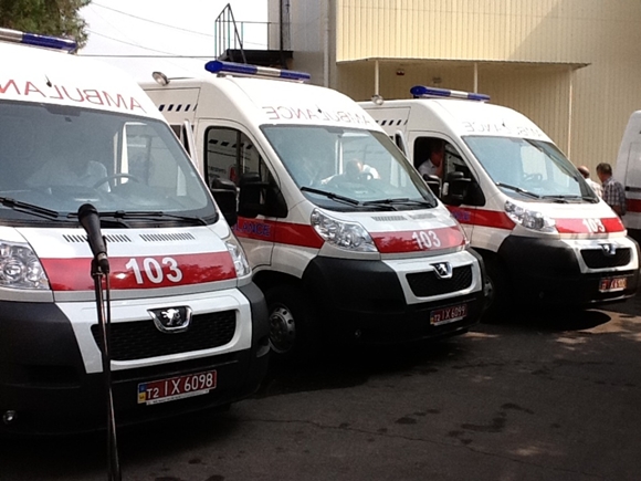 За підтримки Артура Мартовицького Павлоградська станція швидкої медичної допомоги отримала 4 нових автомобілі «швидкої» (фото)