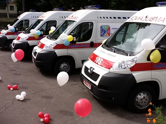 Першотравенська станція швидкої медичної допомоги отримала 4 нових автомобілі «швидкої» (фото)
