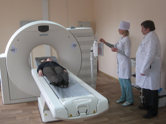 У Павлоградській міській лікарні № 4 на новому комп'ютерному томографі вже пройшли діагностику близько 1000 пацієнтів
