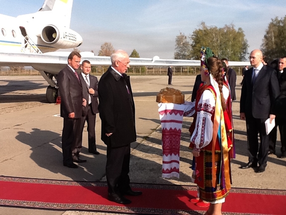 На Дніпропетровщину з робочою поїздкою прибув Прем’єр-міністр України Микола Азаров (фото)