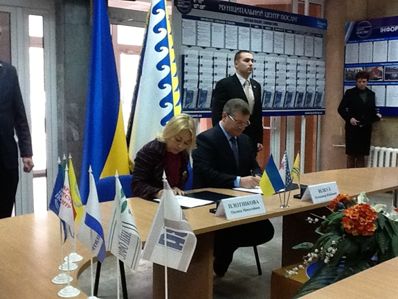 З ініціативи губернатора та директора «Укрпошта» на Дніпропетровщині стартував проект зі спрощеного надання адміністративних послуг громадян