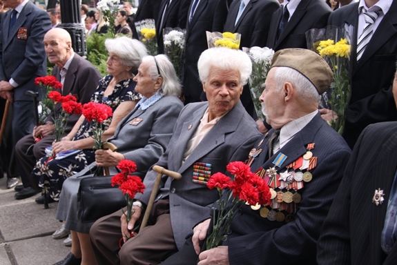  Олександр Вілкул привітав ветеранів Великої Вітчизняної війни з Днем партизанської слави (фото)