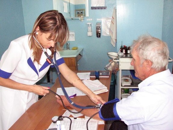 Завдяки роботі виїзних бригад у сільських районах Дніпропетровщини у 2012 році медичний огляд пройшли 535 ветеранів