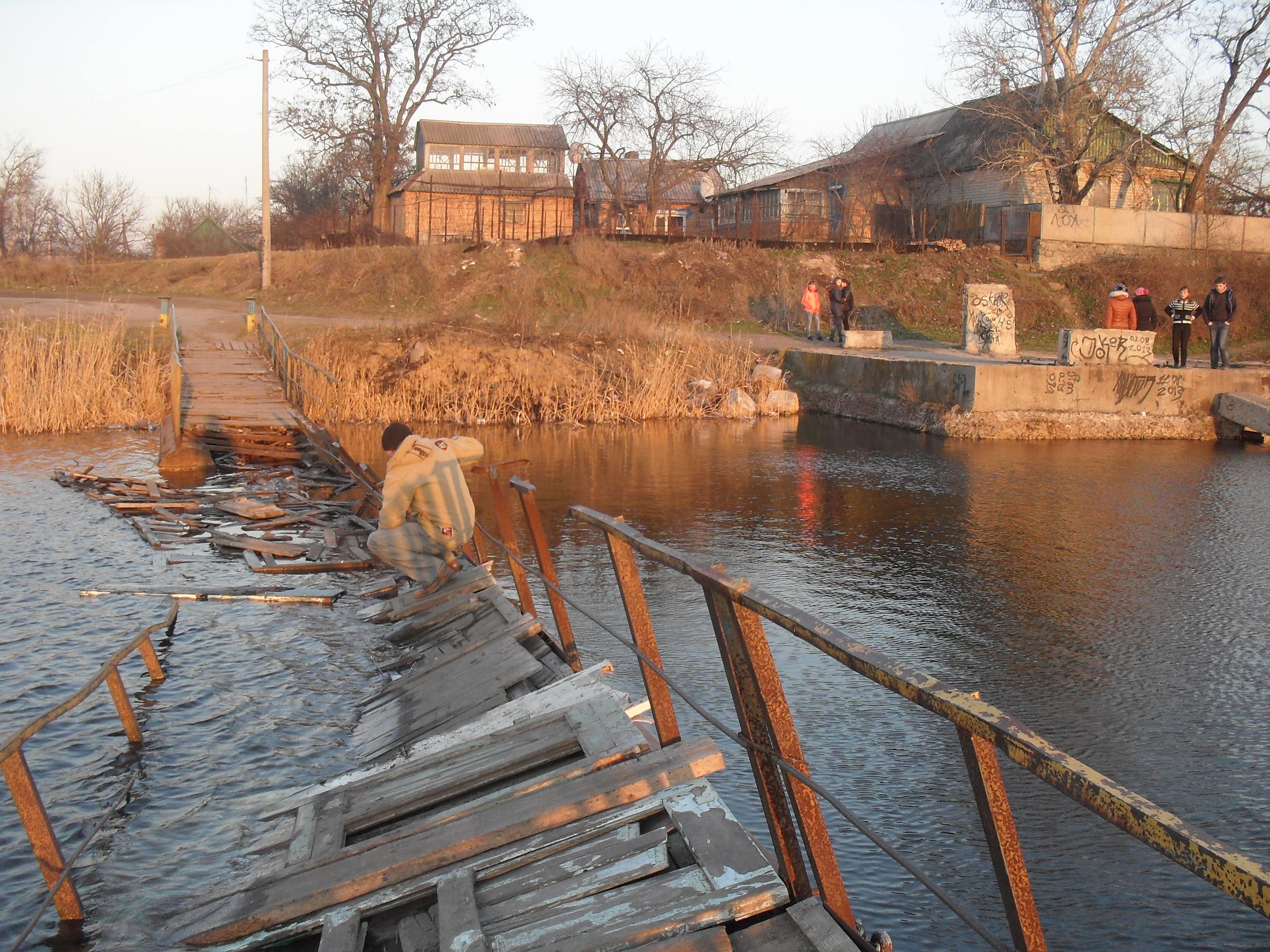 Разрушение моста через речку Базавлук. Помогут ли жителям Александровки с его восстановлением?
